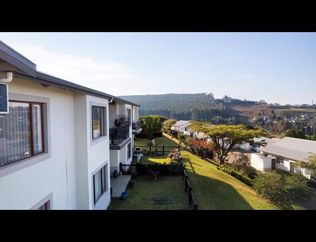 2 BEDROOM APARTMENT FOR SALE IN HOWICK NORTH